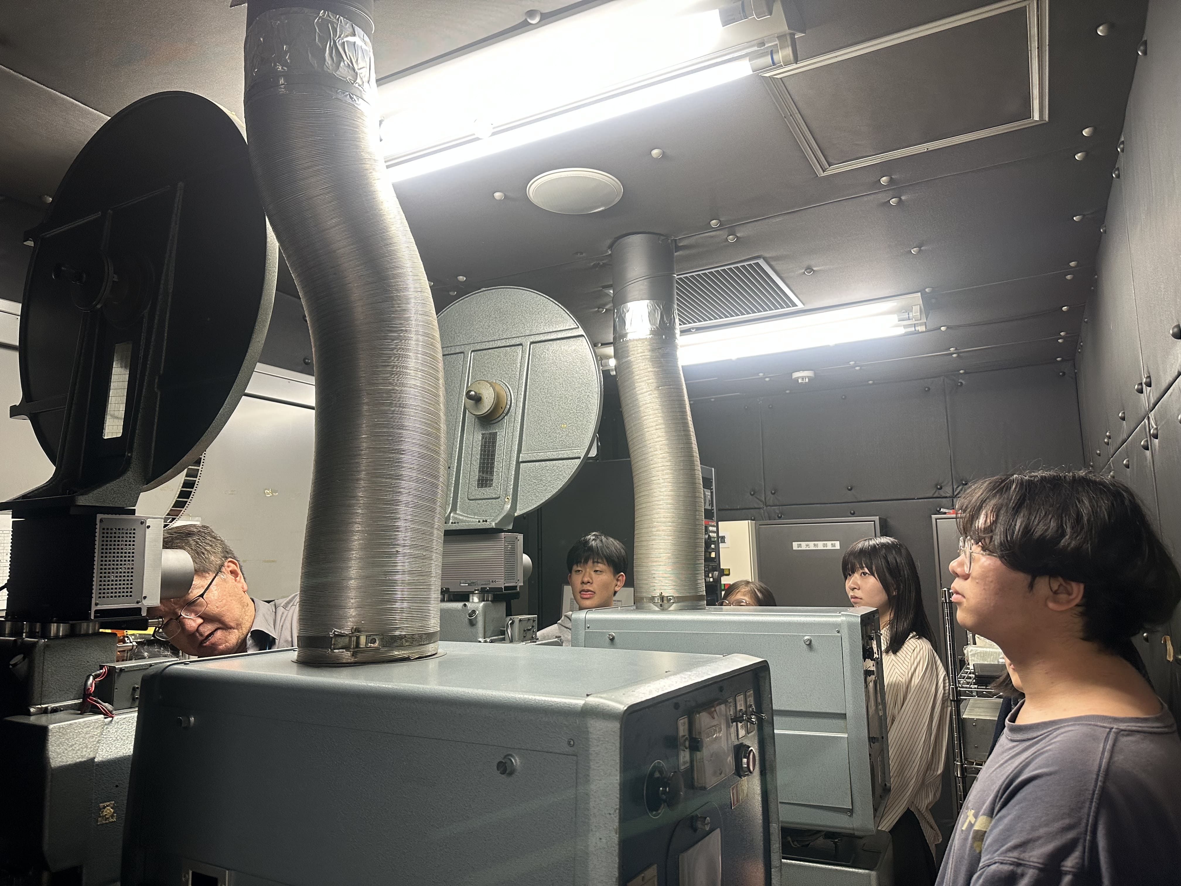 プロの技術者に学ぶ8㎜フィルムワークショップ